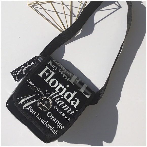 Fun Fashionable Messenger Bag NWT - Picture 6 of 6